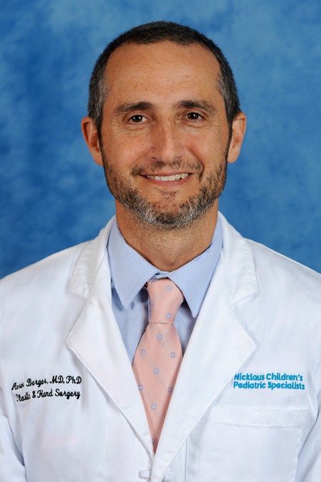 Imagen del Dr. Aaron Berger